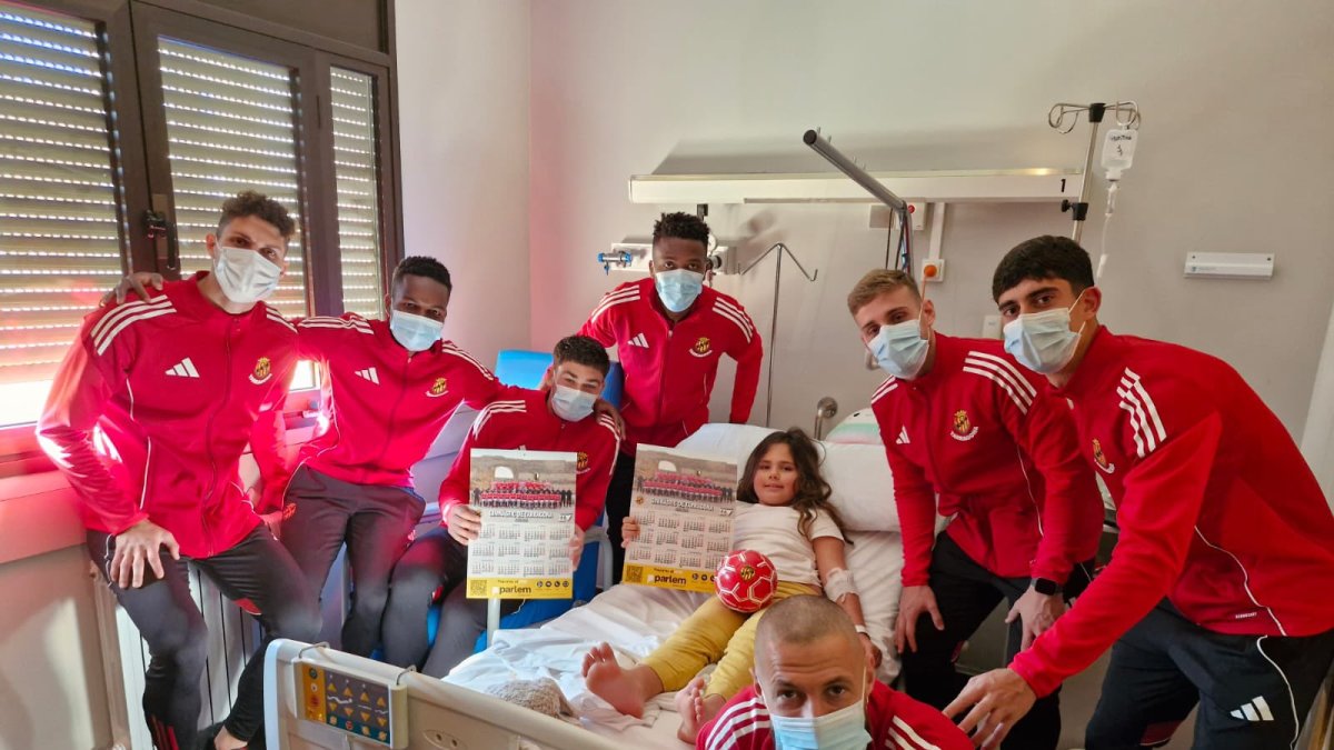 Els jugadors del Nàstic durant la visita.