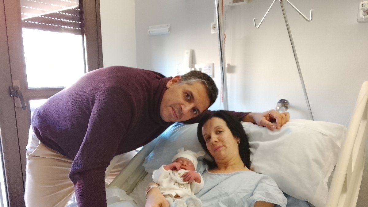 Marcos Galindo amb els seus pares.