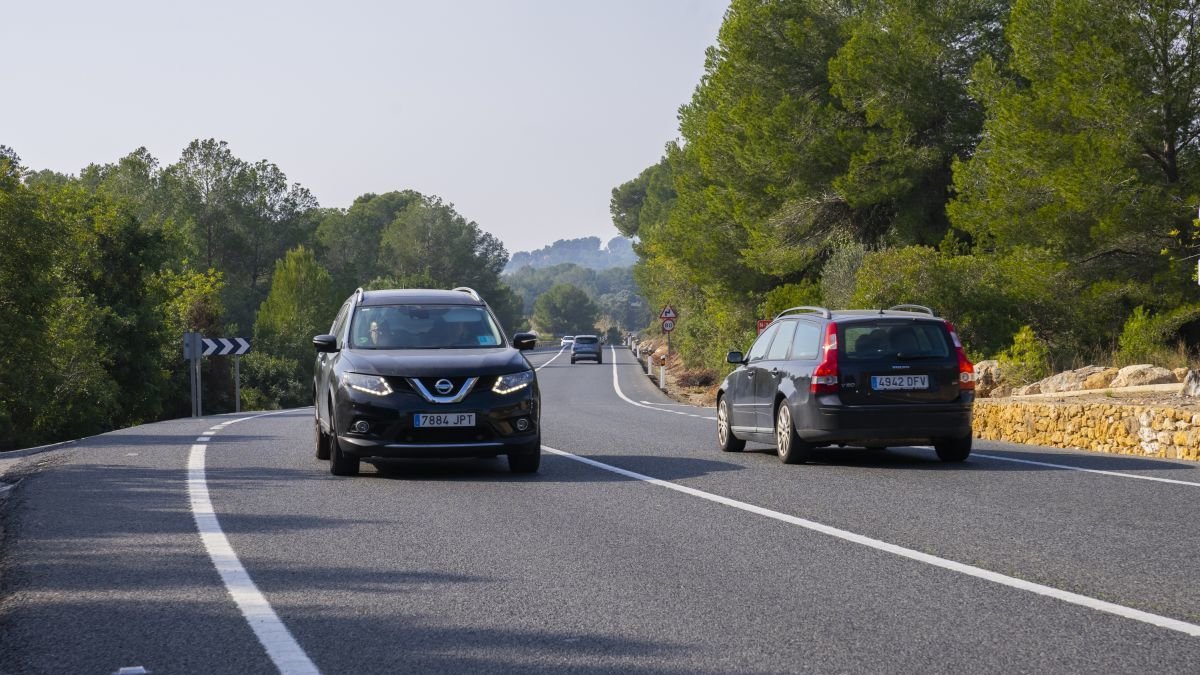 El proyecto contempla la construcción de un carril para bicicletas y para peatones desde la Vía Augusta hasta la Mora.