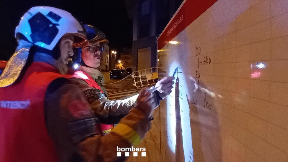 Imagen de archivo de los Bomberos durante una de las actuaciones de esta noche.