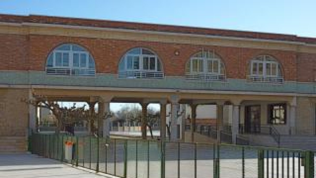 La Escuela Marià Fortuny llevará a cabo un proyecto para mejorar el patio