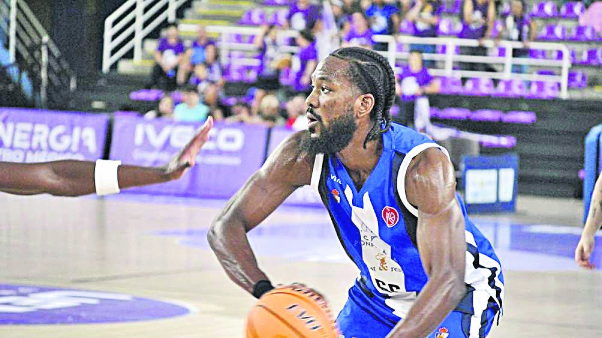 Charles Knowles durant la seva etapa a Ponferrada.