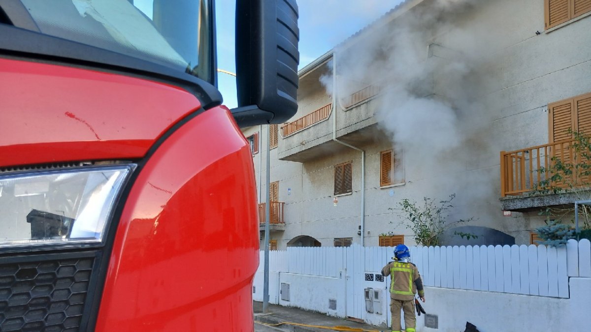 Imagen del incendio en Roda de Berà