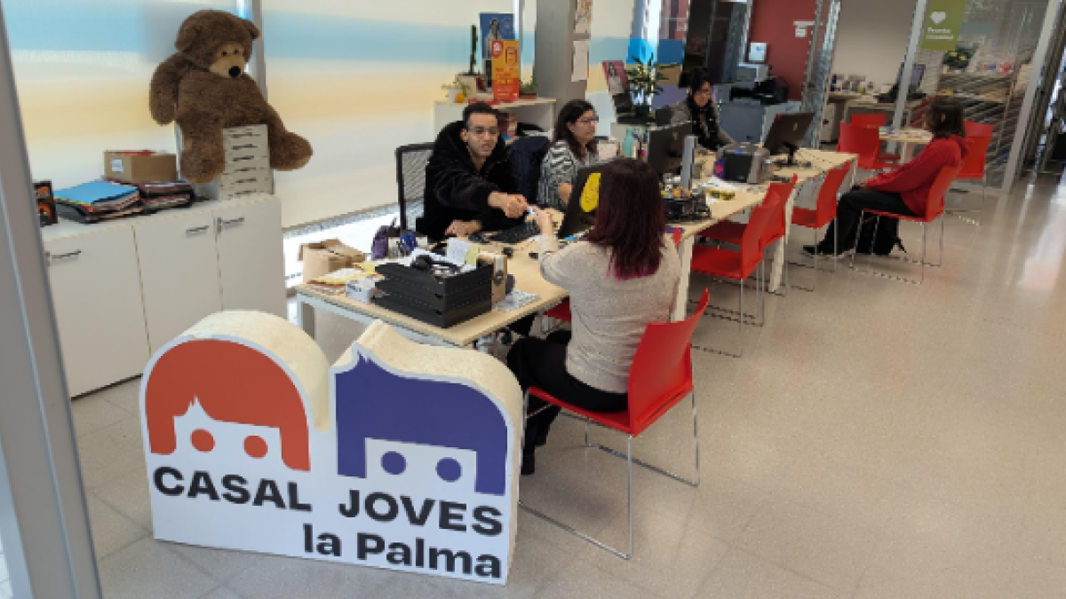 Reus estrena punt de tramitació de la targeta T-16