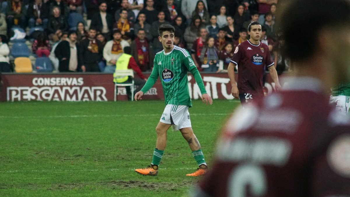 Aitor Gelardo durant un partit amb el Racing de Ferrol aquesta temporada.