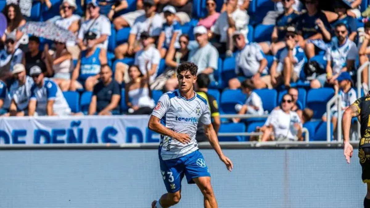 El futbolista del Tenerife, Ander Zoilo.