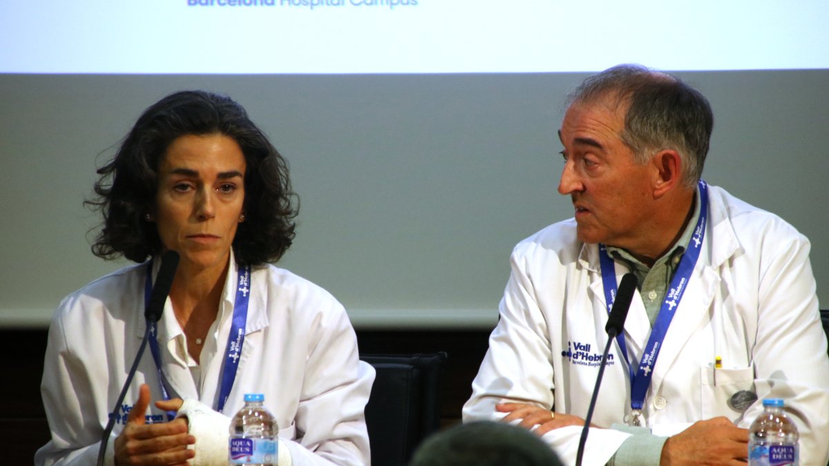 Doctores de la Vall d'Hebron informan del estado del presidente del Gobierno, Salvador Illa.