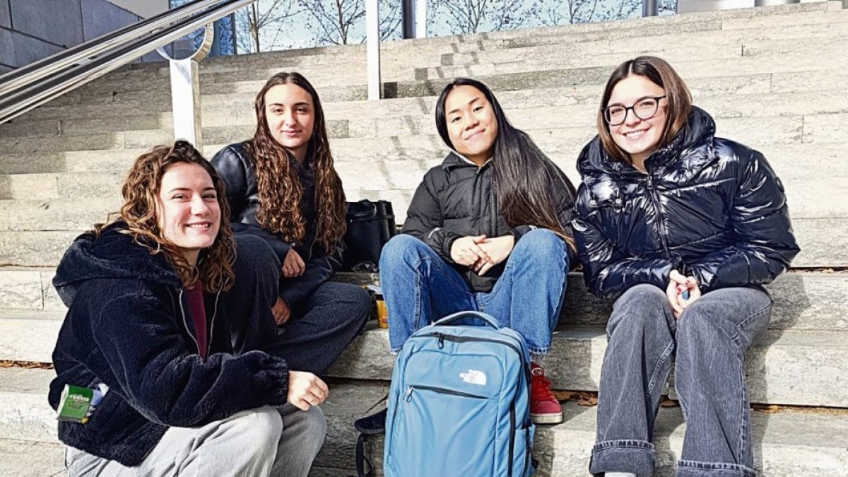 Nayade, Jana, Jin i Blanca, estudiants de la Universitat de Lleida.