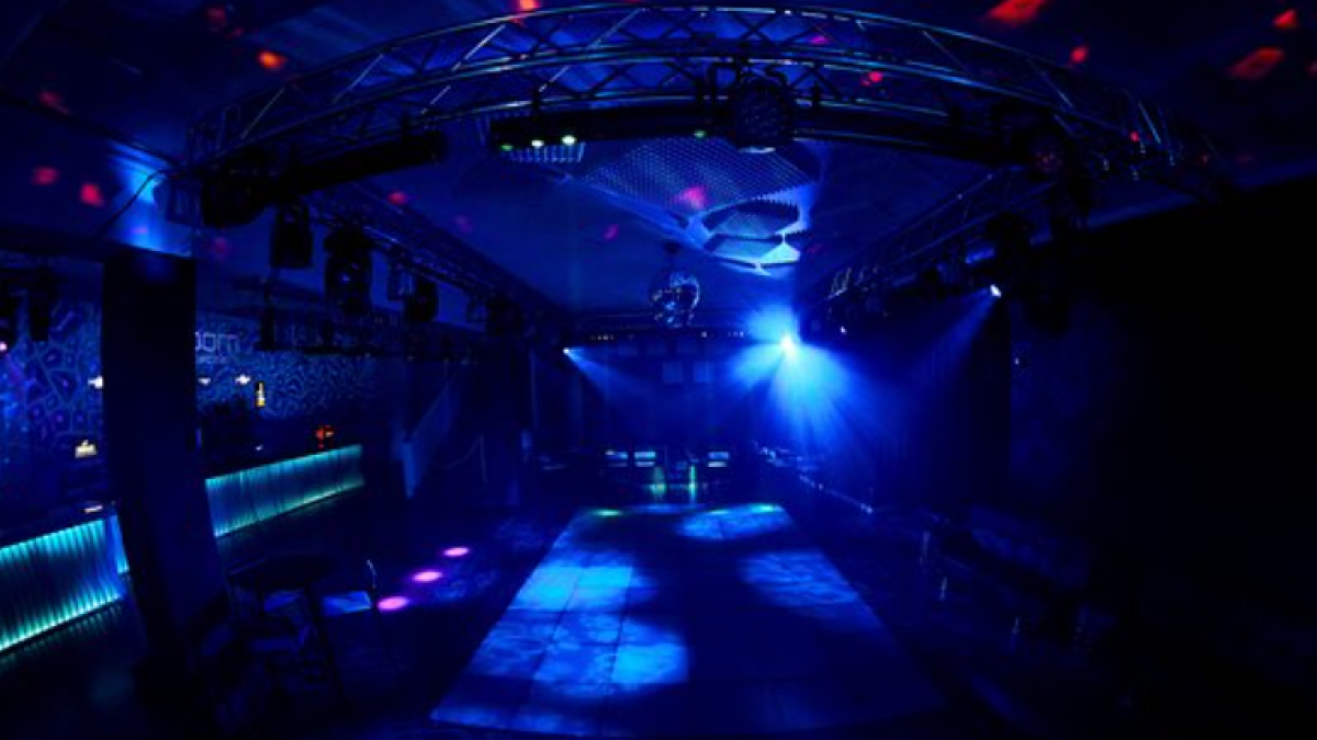 Imatge de l'interior de l'antiga discoteca Bedroom de Torredembarra