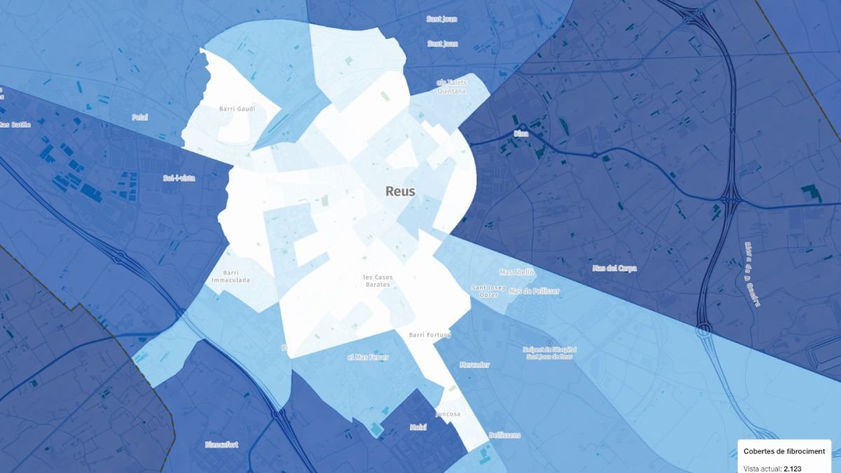 Fotografia d'arxiu d'una coberta d'amiant, material nociu per a la salut.