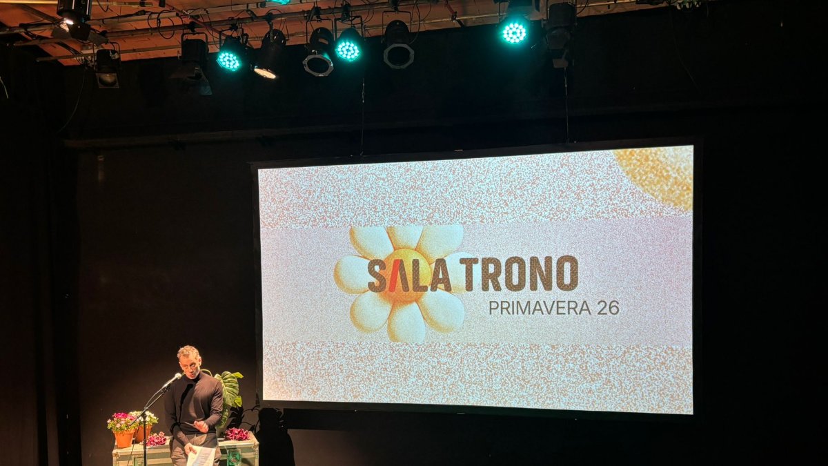 El director de la Sala Trono, Joan Negrié, presentant la temporada de primavera.
