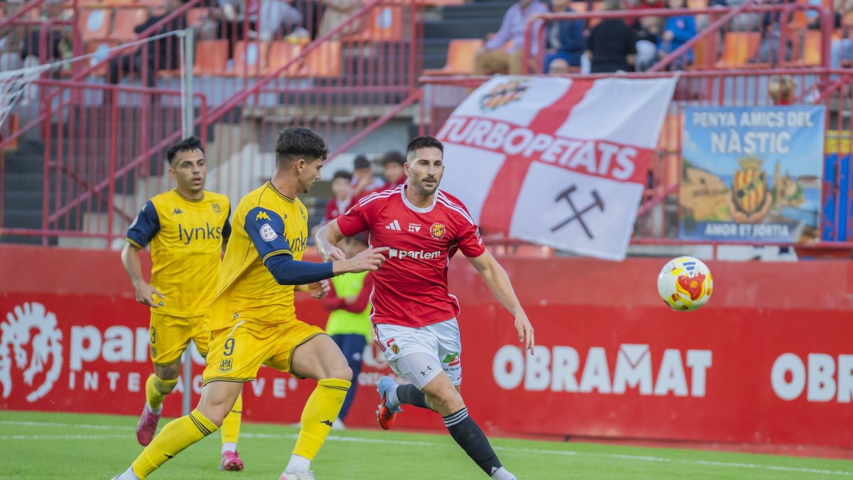 César Morgado durant el duel contra l'Alcorcón.