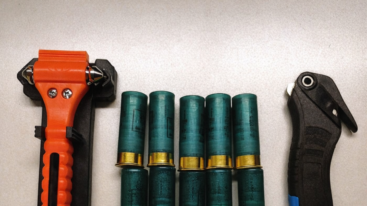 Objetos intervenidos durante el cacheo desde detenidos.