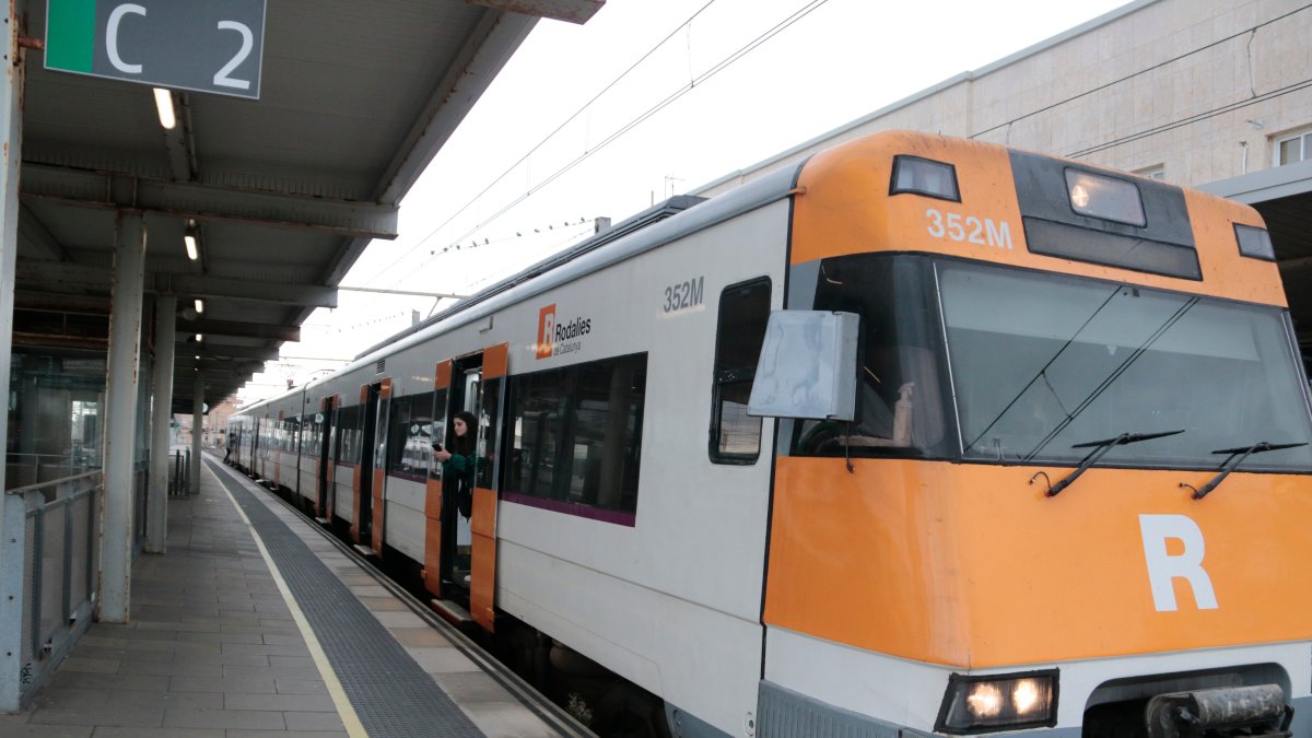 Tren que havia de ser l'últim de la jornada a Tarragona, l'R16, finalment no ha sortit