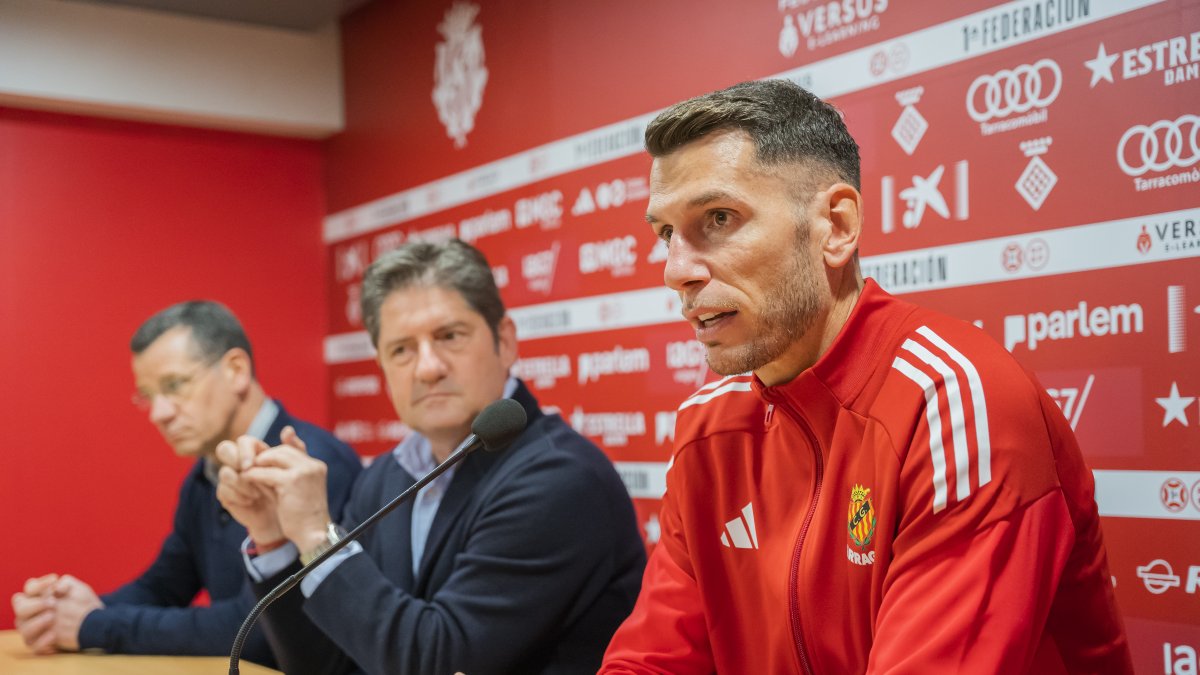 Pedro Alcalá, durant la seva presentació.