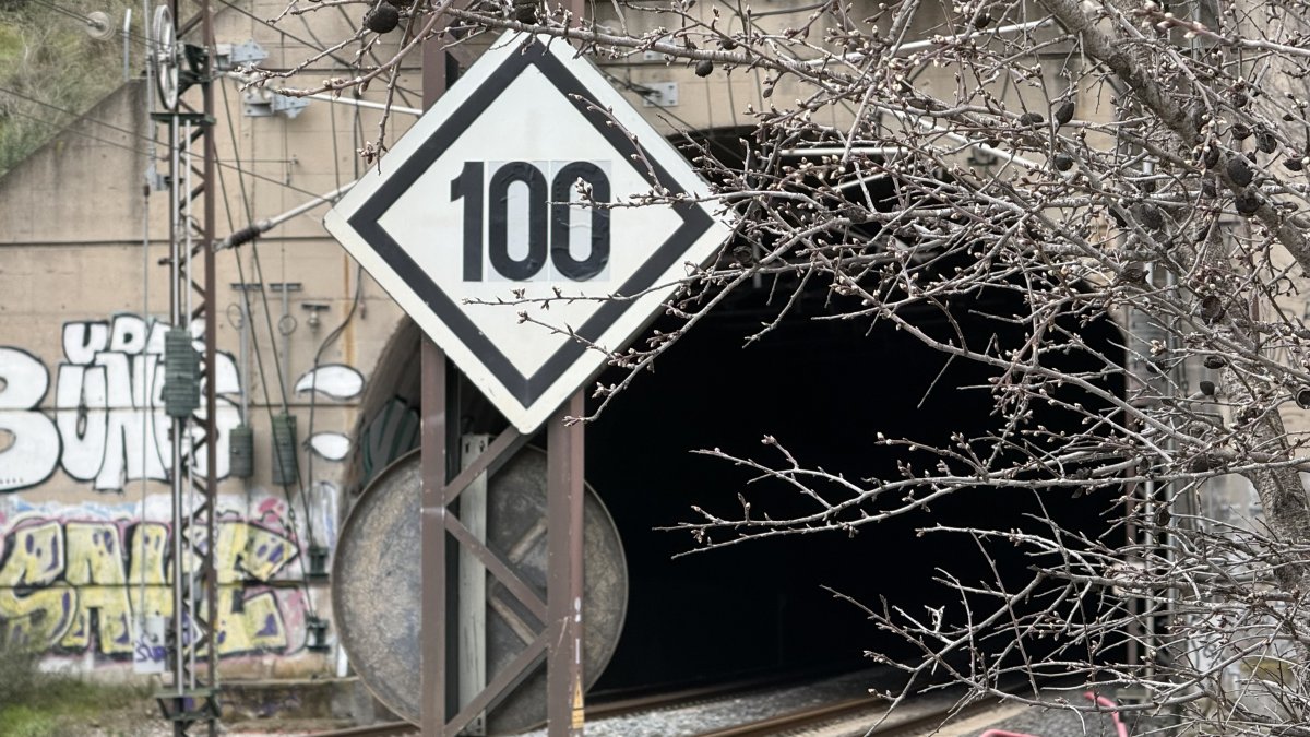 Accés al túnel de Rubí on és previst actuar d'emergència per a restablir el pas de mercaderies