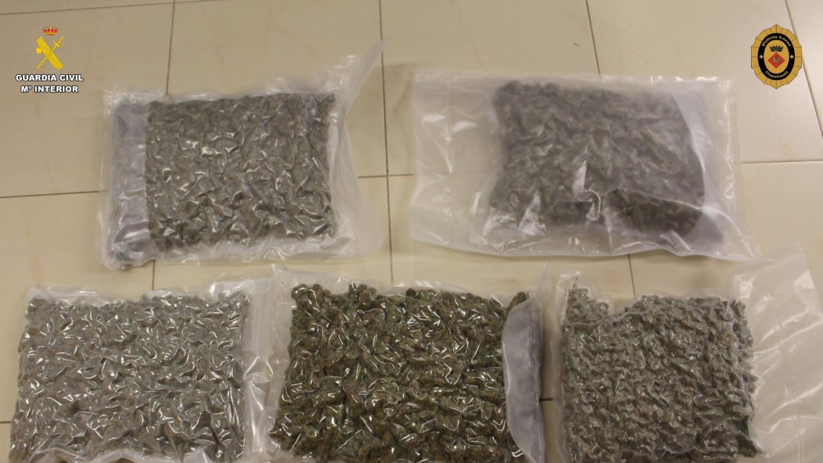 Detingut a Constantí un home per tràfic de marihuana durant un control conjunt de la Guàrdia Civil i la Policia Local