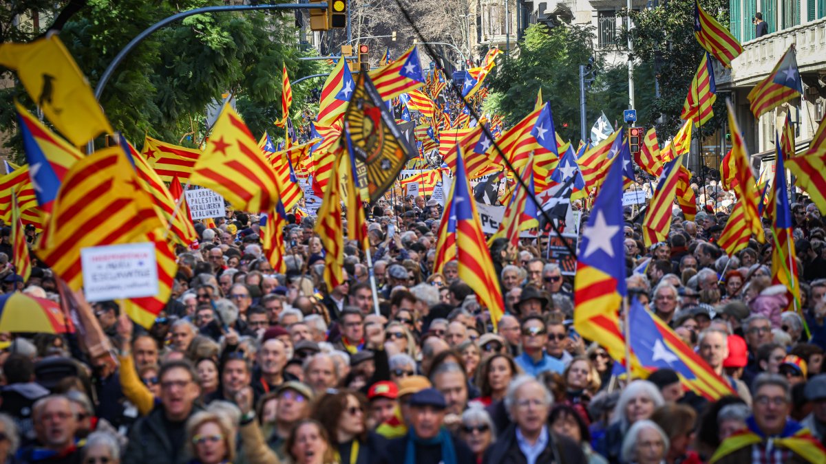 La manifestació convocada per l'ANC i el Consell de la República per denunciar la situació de Rodalies