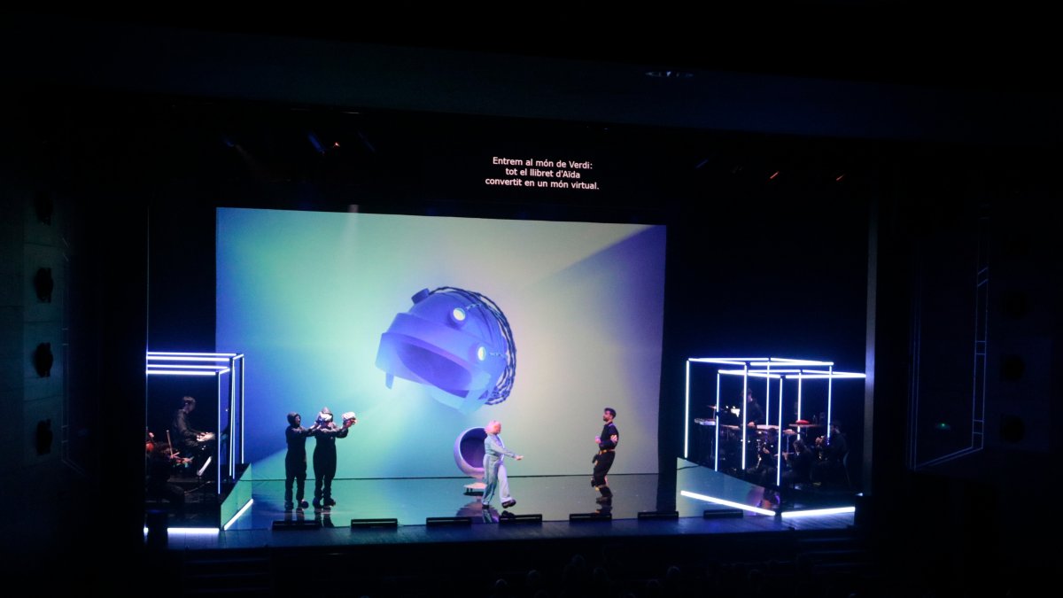 El món dels videojocs és present a l'obra 'La jove Aïda' que s'ha estrenat al Teatre Tarragona