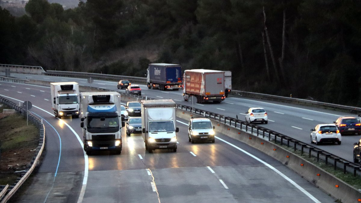 L'AP-7 reoberta al trànsit en sentit sud a Gelida.