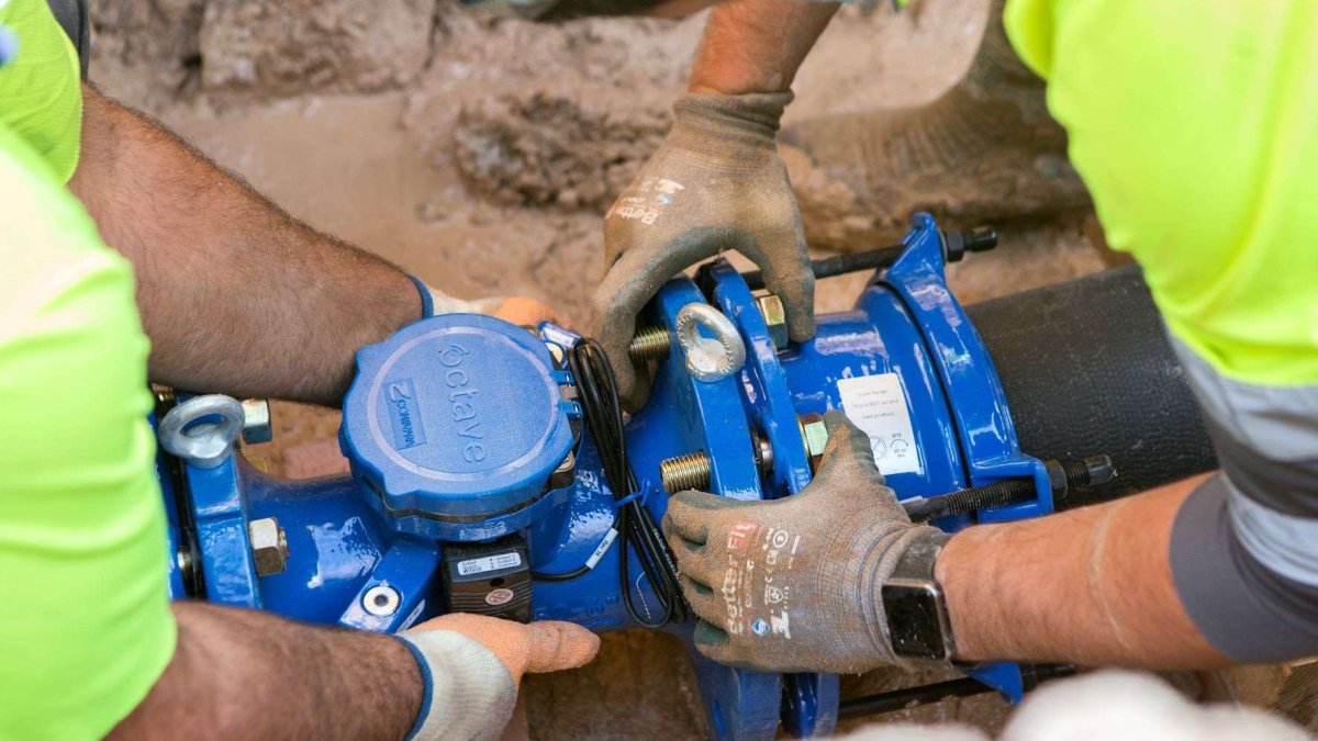 Las actuaciones más conflictivas incluyen cortes de suministro por impago y la retirada de conexiones fraudulentas.