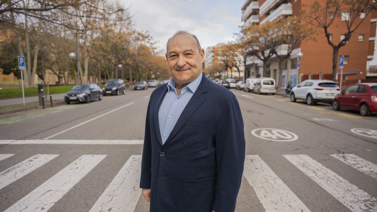 Carles Ruiz al carrer Vidal i Barraquer de Tarragona, per on es preveu que passi el tramvia.