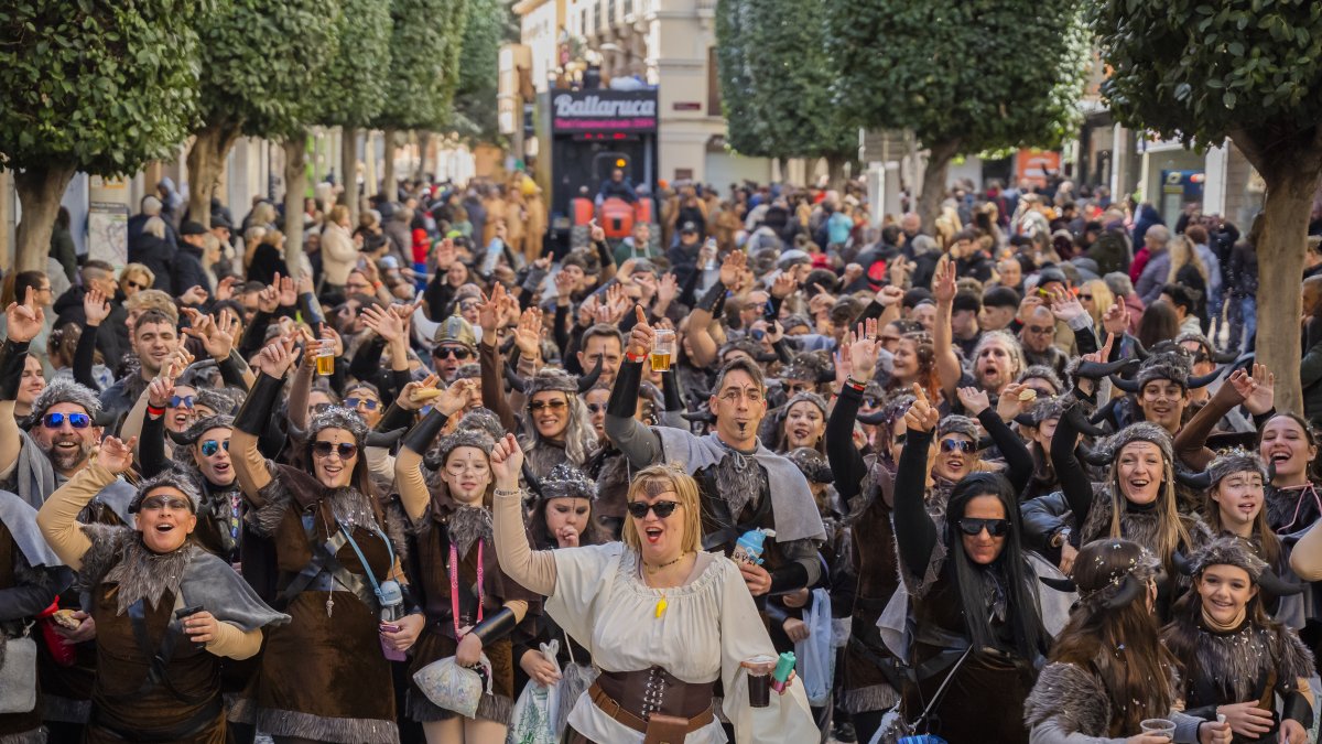 La rua matinal va recórrer els carrers del centre, començant pel passeig de Prim.
