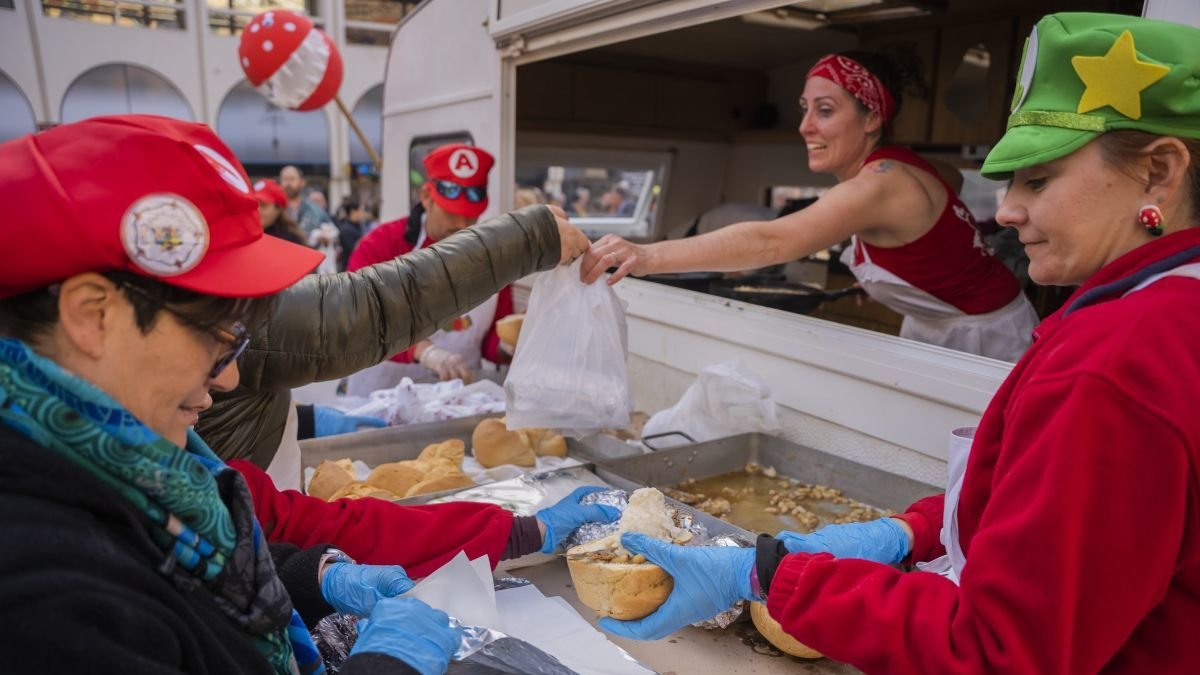 Fotografia d'una parada de clotxes de l'Expo-Profit 2026 de Reus.