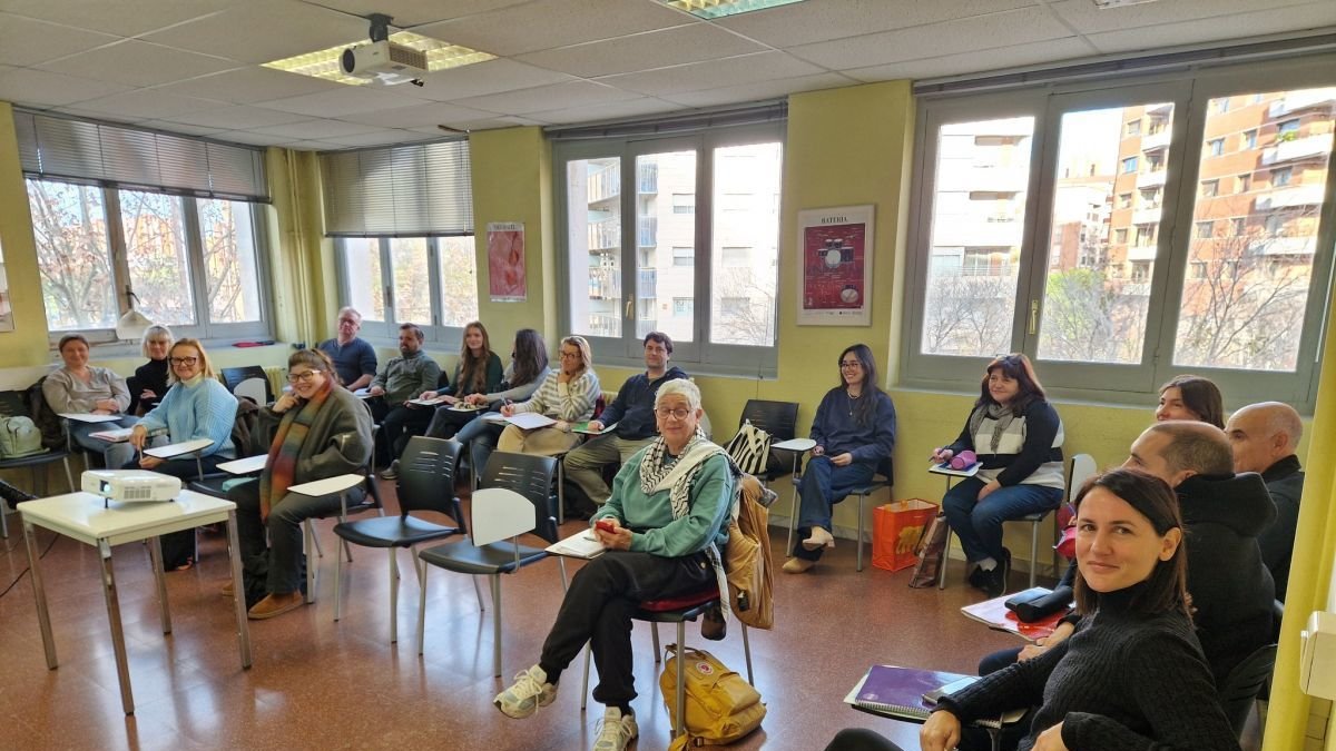 Imatge d'una de les classes de català del Centre de Normalització Lingüística de Tarragona.