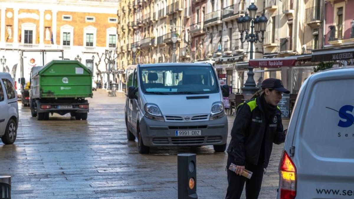 Campaña informativa sobre el nuevo sistema de carga y descarga