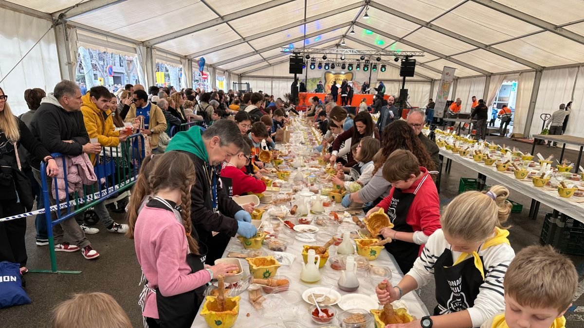 El 40è Concurs de Mestres Xatonaires obrirà el programa diumenge a les 10 hores a la Rambla.