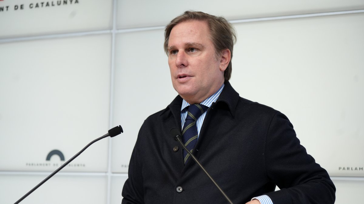 El portaveu de Vox al Parlament, Joan Garriga, en roda de premsa