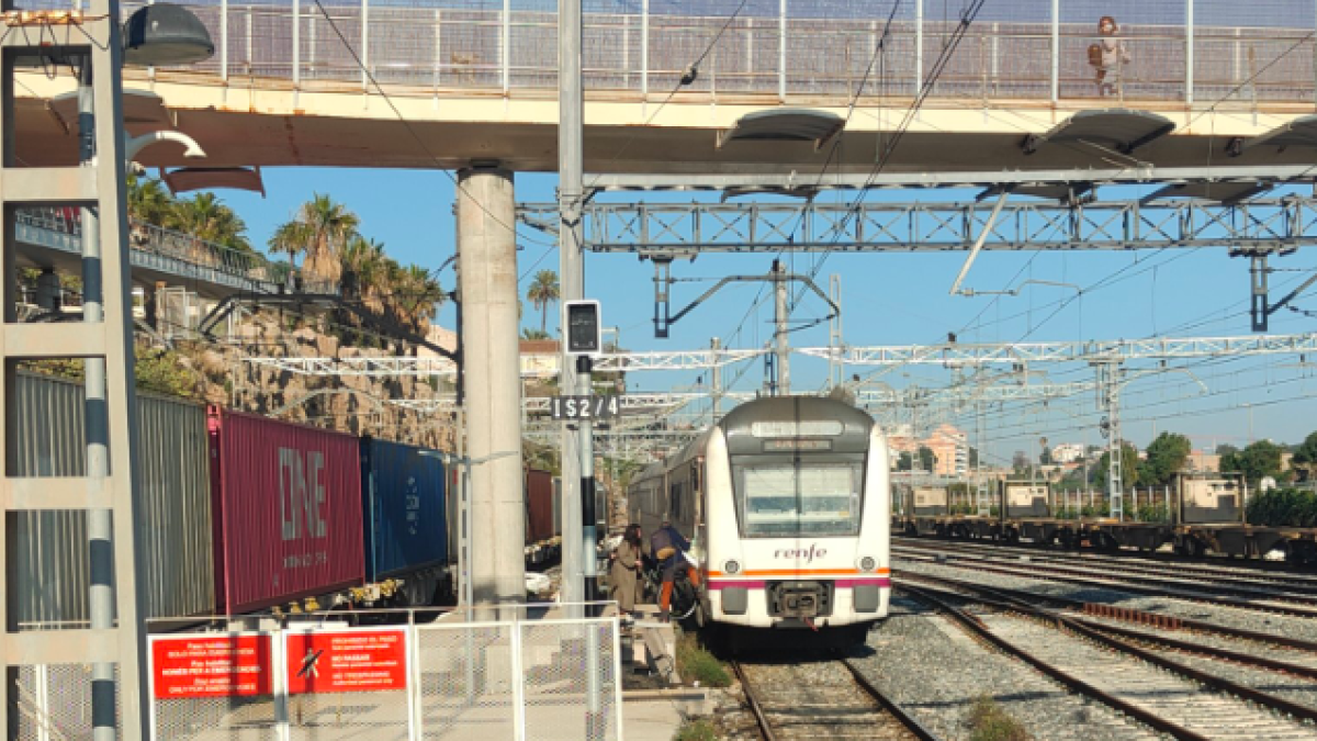 Imagen de archivo de un tren en la estación de Tarragona