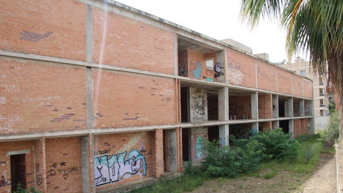 Imagen del estado del Teatro Auditorio de Cambrils el último diciembre.