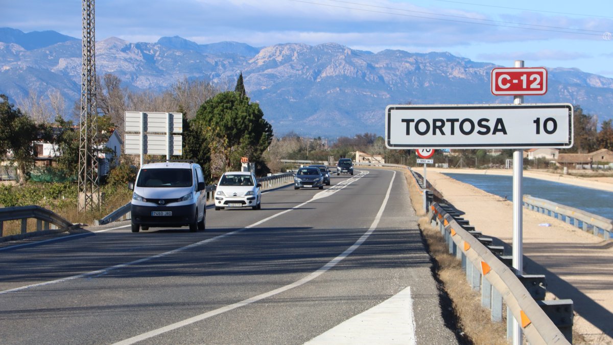 La C-12 a su paso por Amposta en uno de los tramos donde se actuará.