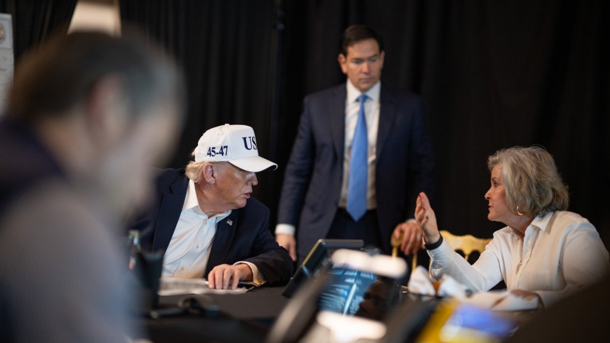 Trump supervisa l'operació militar contra l'Iran amb Marco Rubio i Susie Wiles, cap de gabinet de la Casa Blanca