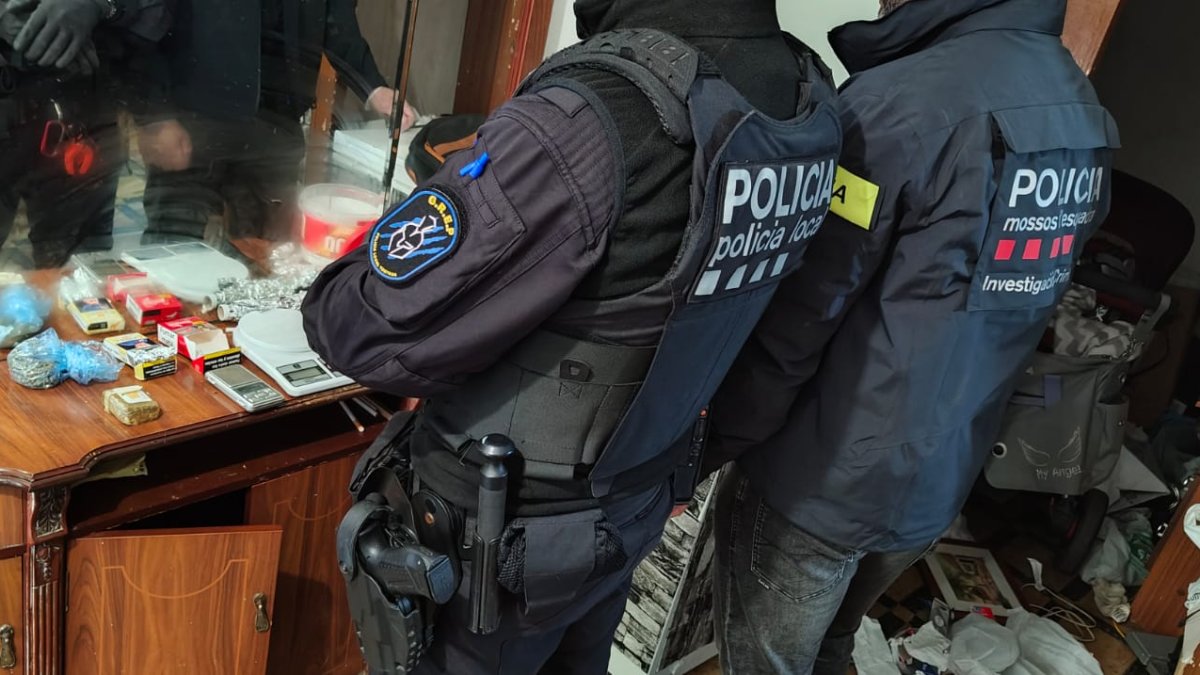 Els Mossos van dur a terme una entrada i perquisició al domicili de l’investigat.