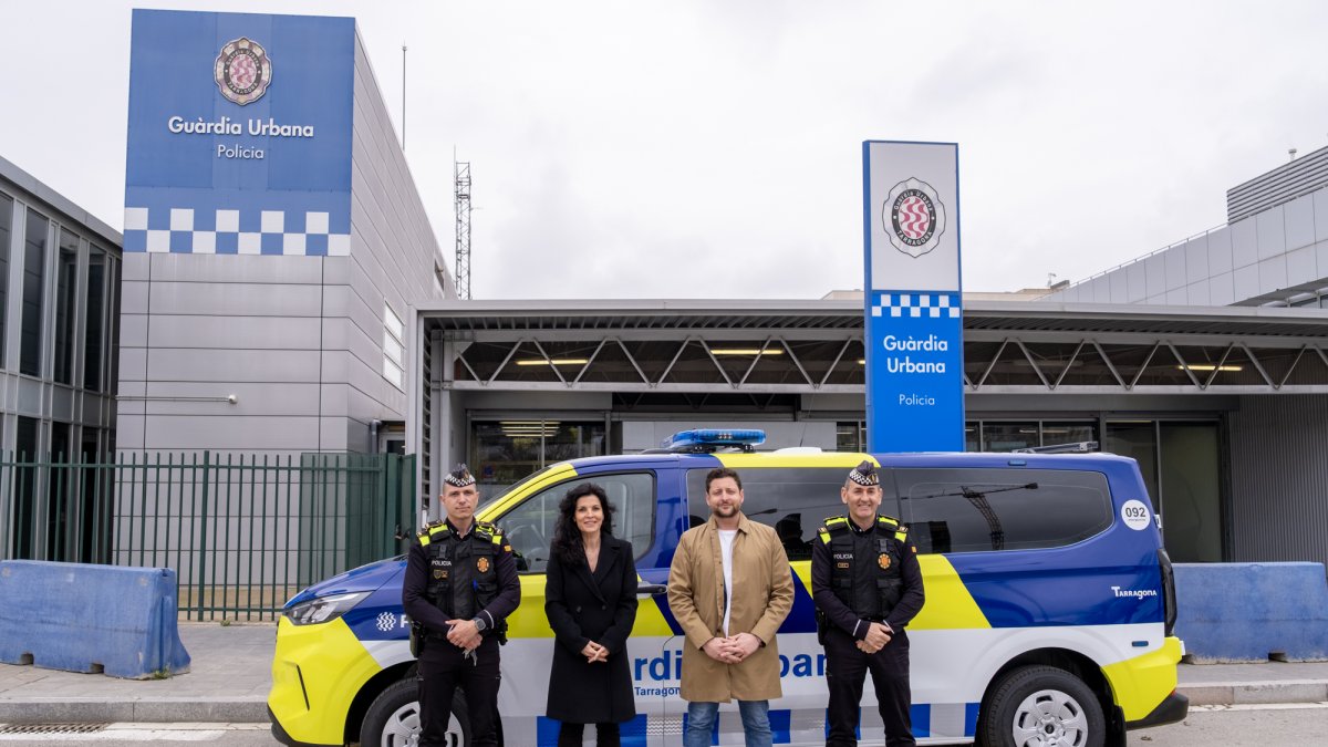 La Guardia Urbana estrena una furgoneta de tráfico con tecnología avanzada