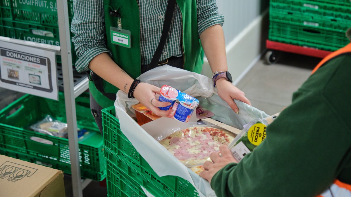 Entre las estrategias de prevención del despilfarro alimentario está la donación diaria de alimentos aptos para el consumo.