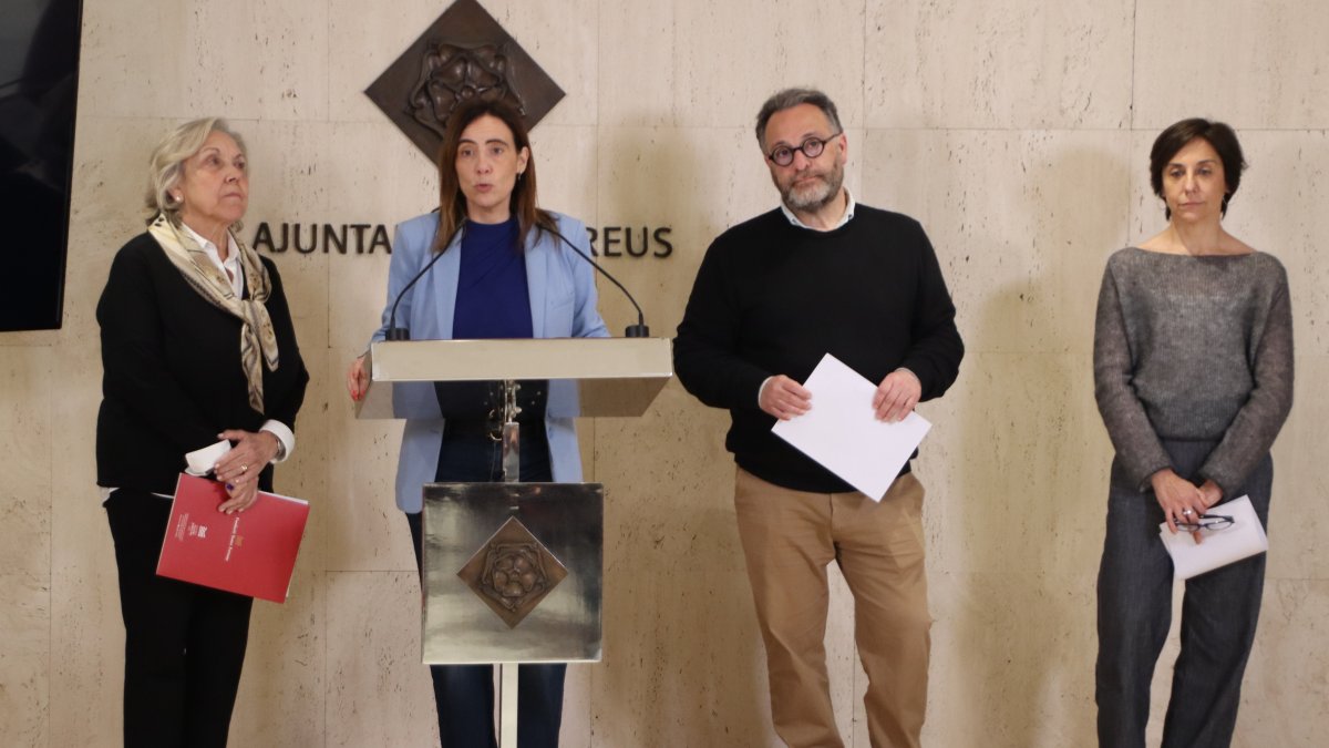 Imagen de los impulsores del Premio Internacional Roseta Mauri de Reus.