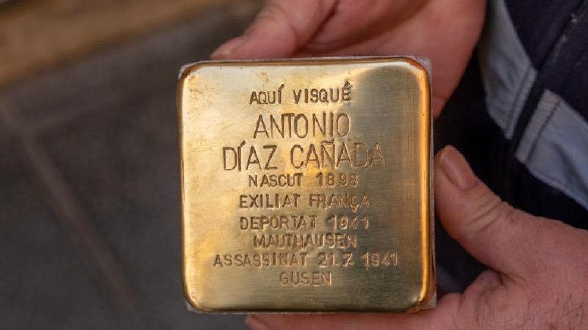 Tarragona col·loca una nova llamborda Stolpersteine en record de les víctimes del nazisme
