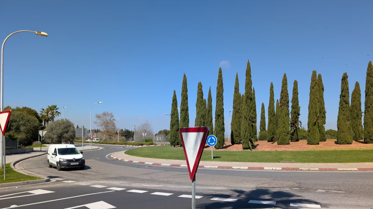 El asfaltado de la rotonda de la calle Barcelona será mejorado.