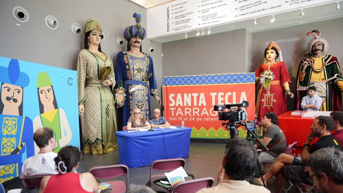 Santa Tecla enciende Tarragona con más de medio millar de actos y celebra seis siglos de fuego