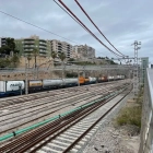 Imatge d'un tren de mercaderies circulant per Tarragona.