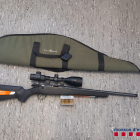 Rifle presumptament utilitzat per matar una gossa en un camí a Bell-lloc d'Urgell.