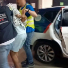 Detinguts per robar un collaret