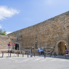 La restauració de la muralla a la Baixada del Roser finalitzarà amb una inversió de 250.000 euros. Serà la quarta actuació en aquest punt en els darrers 10 anys,