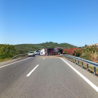 Imatge del camió accidentat