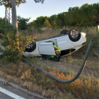 Imatge del vehicle bolcat.