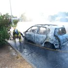 Imatge del vehicle calcinat.